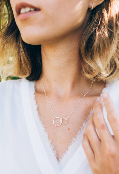 hope love shine - Congratulations New Mom Interlocking Circles Dainty Necklace