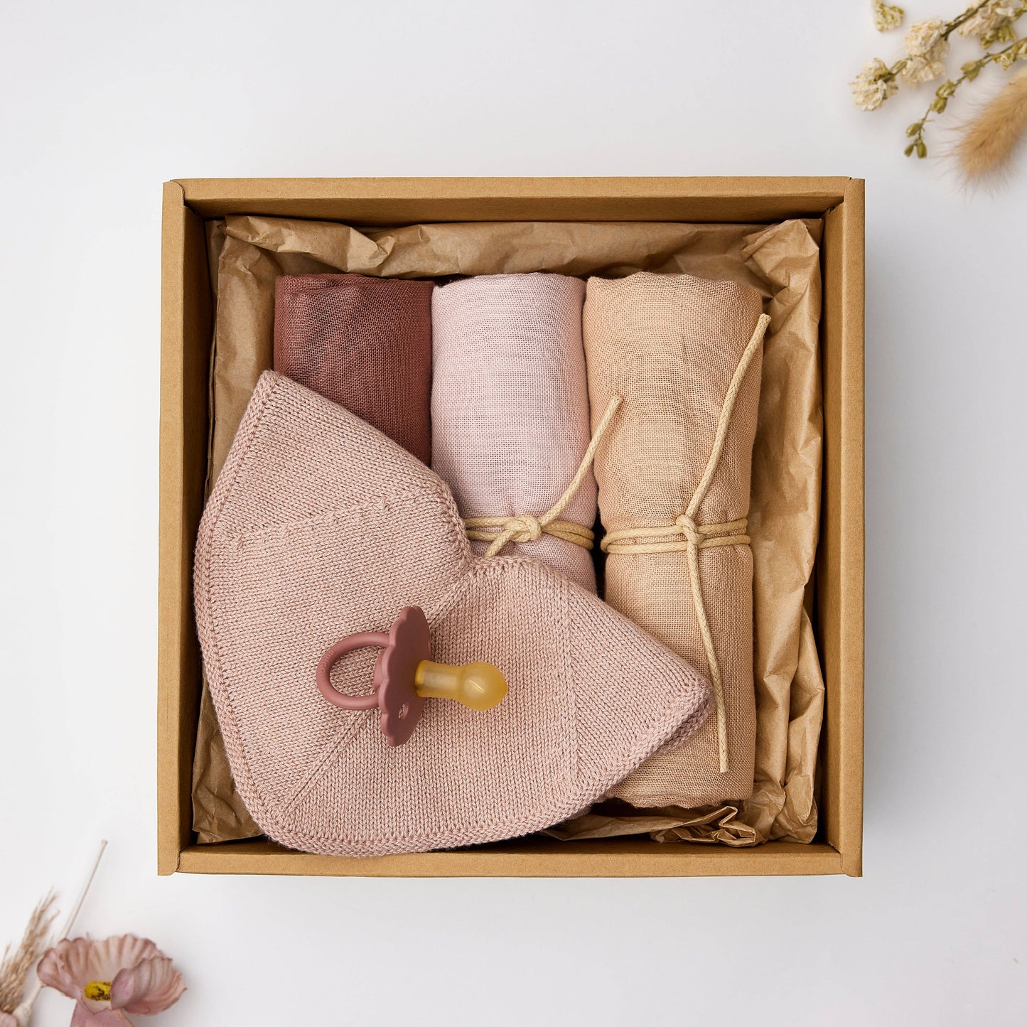 Saga Copenhagen - Baby Gift Box - Rosewater - Sustainable