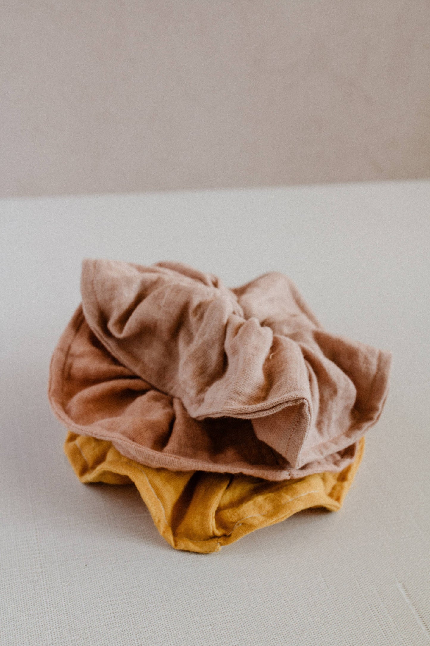 Eloise et moi - Plastic free Plant dyed cotton scrunchies