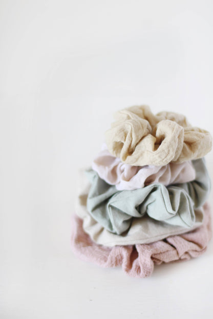 Eloise et moi - Plastic free Plant dyed cotton scrunchies