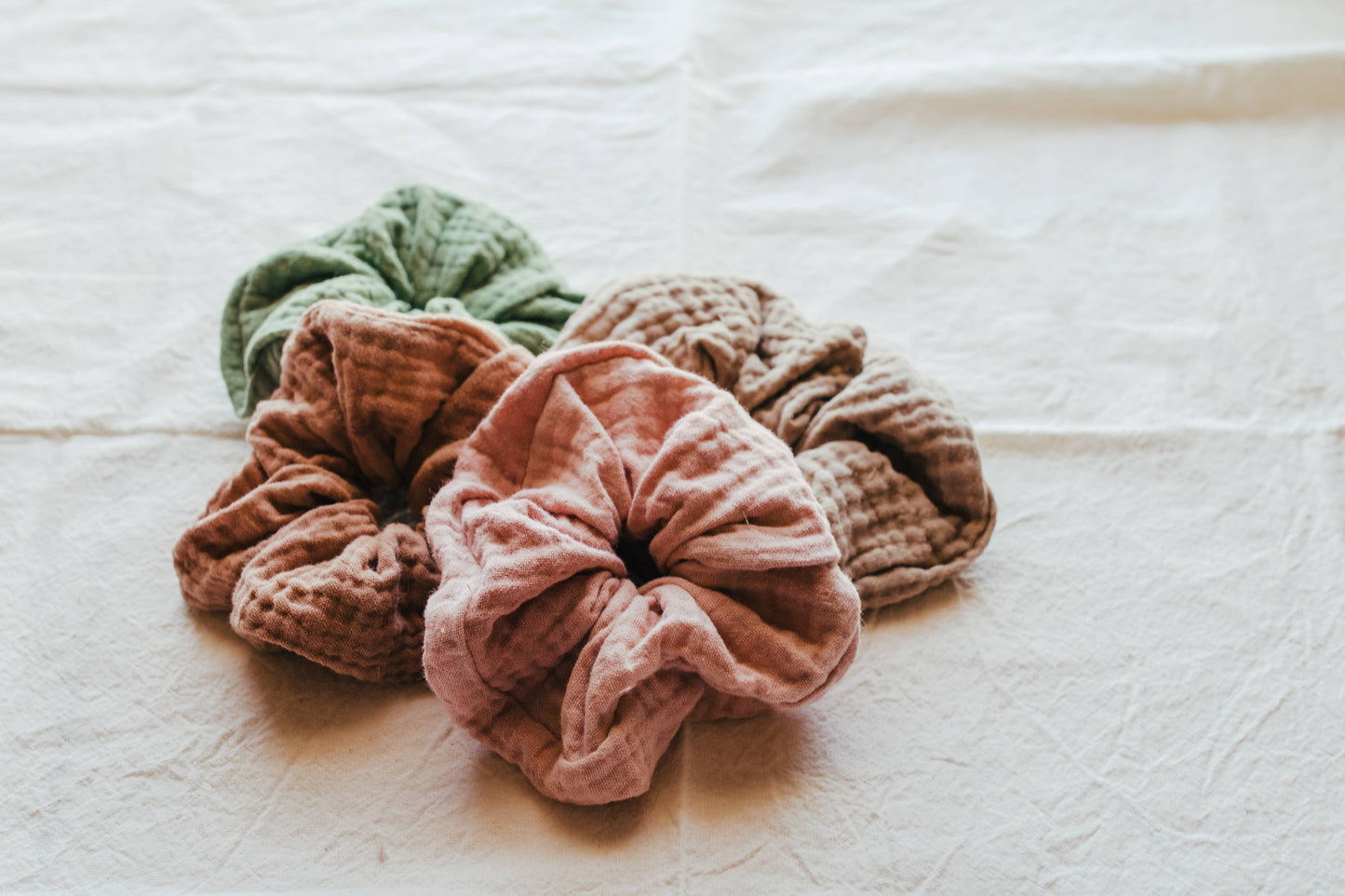 Eloise et moi - Plastic free Plant dyed cotton scrunchies