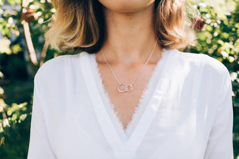 hope love shine - Congratulations New Mom Interlocking Circles Dainty Necklace