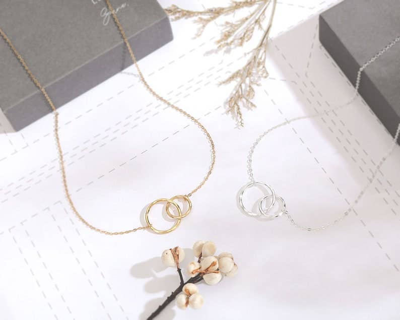 hope love shine - Congratulations New Mom Interlocking Circles Dainty Necklace